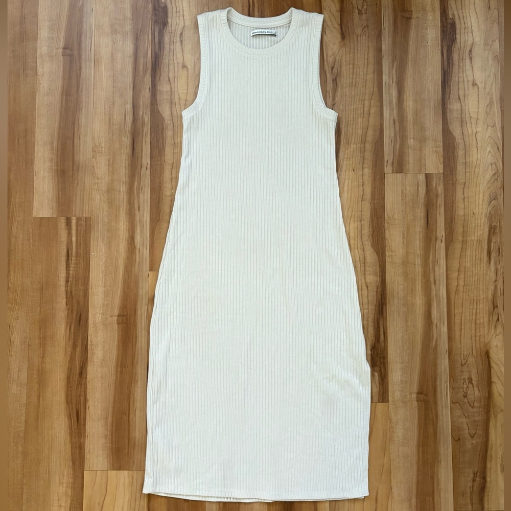 Abercrombie Elegant Cream Sleeveless Dress